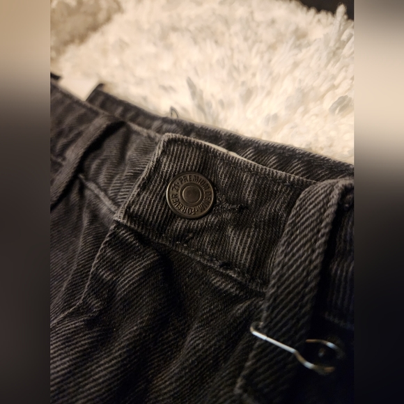 Ripped jean shorts - Picture 11 of 11